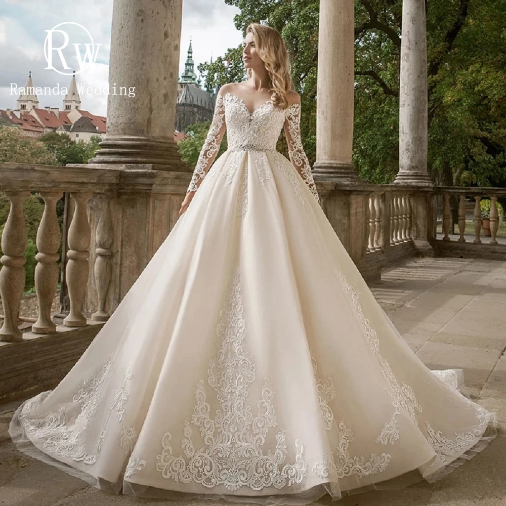 Ramanda Wedding Dress 2023 Gorgeous O-Neck Long-Sleeved Lace Applique Sweetheart Diamond Belt Temperament Mopping The Floor
Ramanda Wedding Dress 2023 Gorgeous O-Neck Long-Sleeved Lace Applique Sweetheart Diamond Belt Temperament Mopping The Floor