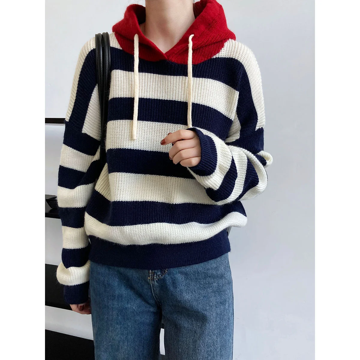 Women's Contrast Stripe Hooded Pullover Sweater Autumn Casual Lazy Knitwear Pullovers
Women's Contrast Stripe Hooded Pullover Sweater Autumn Casual Lazy Knitwear Pullovers