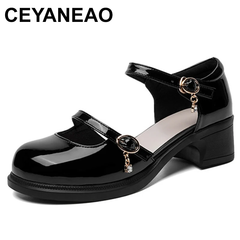 Women's Sandals Summer 2023 New Patent Leather Hollow Women's Shoes Large Size 41 42 43 Fashion Sandals Women
Women's Sandals Summer 2023 New Patent Leather Hollow Women's Shoes Large Size 41 42 43 Fashion Sandals Women