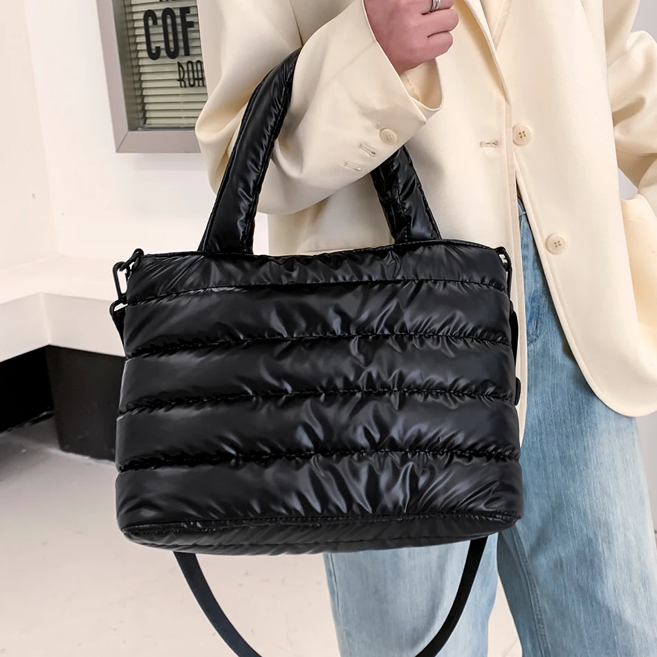 Fashion Spring Women's Padded Bag Down Fabric Shoulder Messenger Bags for Women 2022 Large Capacity Female Totes Crossbody Bag
Fashion Spring Women's Padded Bag Down Fabric Shoulder Messenger Bags for Women 2022 Large Capacity Female Totes Crossbody Bag