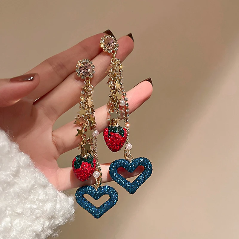 Vintage Blue Heart Crystal Drop Earrings for Women Long Tassel Strawberry Star Dangle Earrings Party Banquet Jewelry Accessories 
Vintage Blue Heart Crystal Drop Earrings for Women Long Tassel Strawberry Star Dangle Earrings Party Banquet Jewelry Accessories