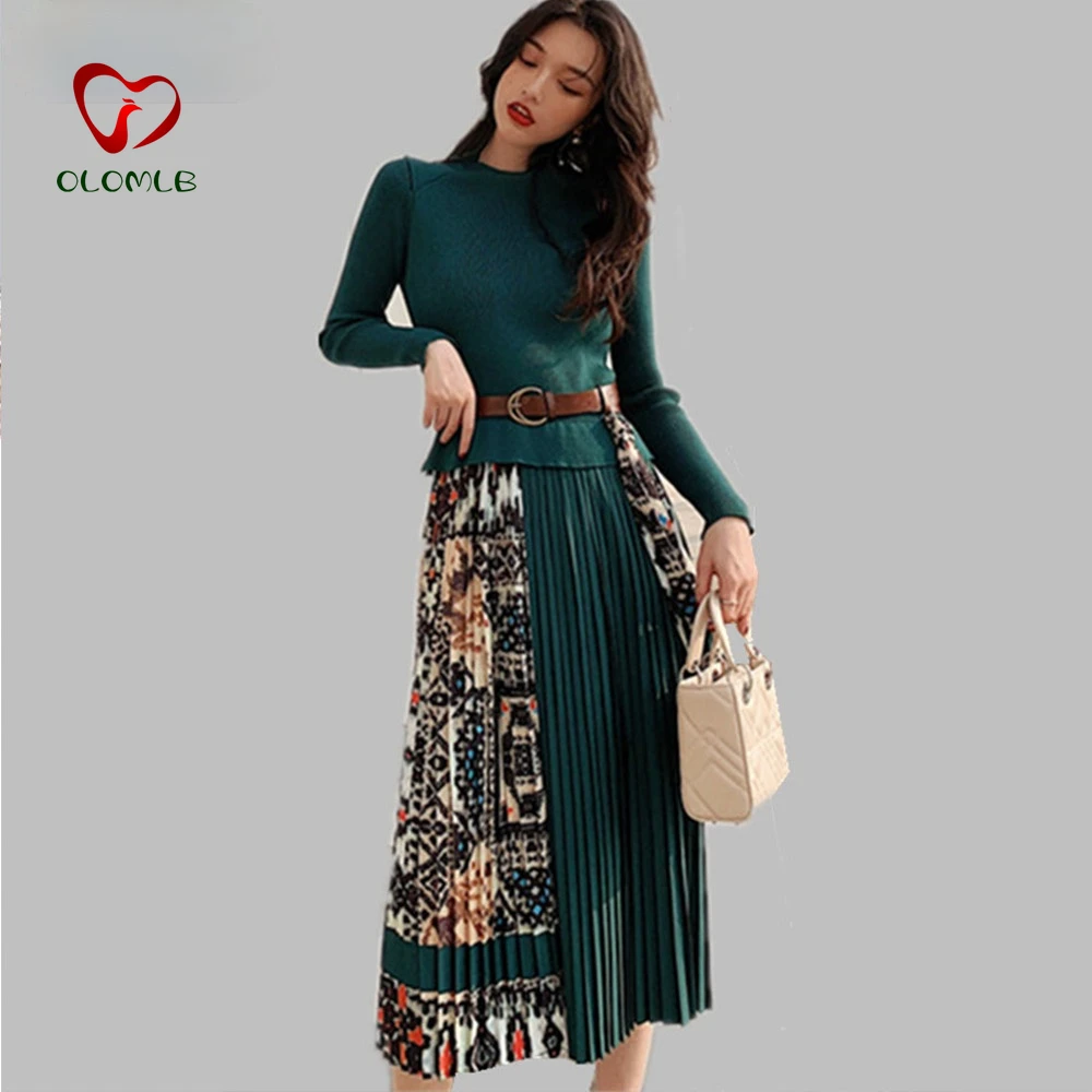 2021 New Spring Elegant Knitted Patchwork Pleated Midi Dress Women Long Sleeve Retro Runway Printing chic Dresses
2021 New Spring Elegant Knitted Patchwork Pleated Midi Dress Women Long Sleeve Retro Runway Printing chic Dresses
