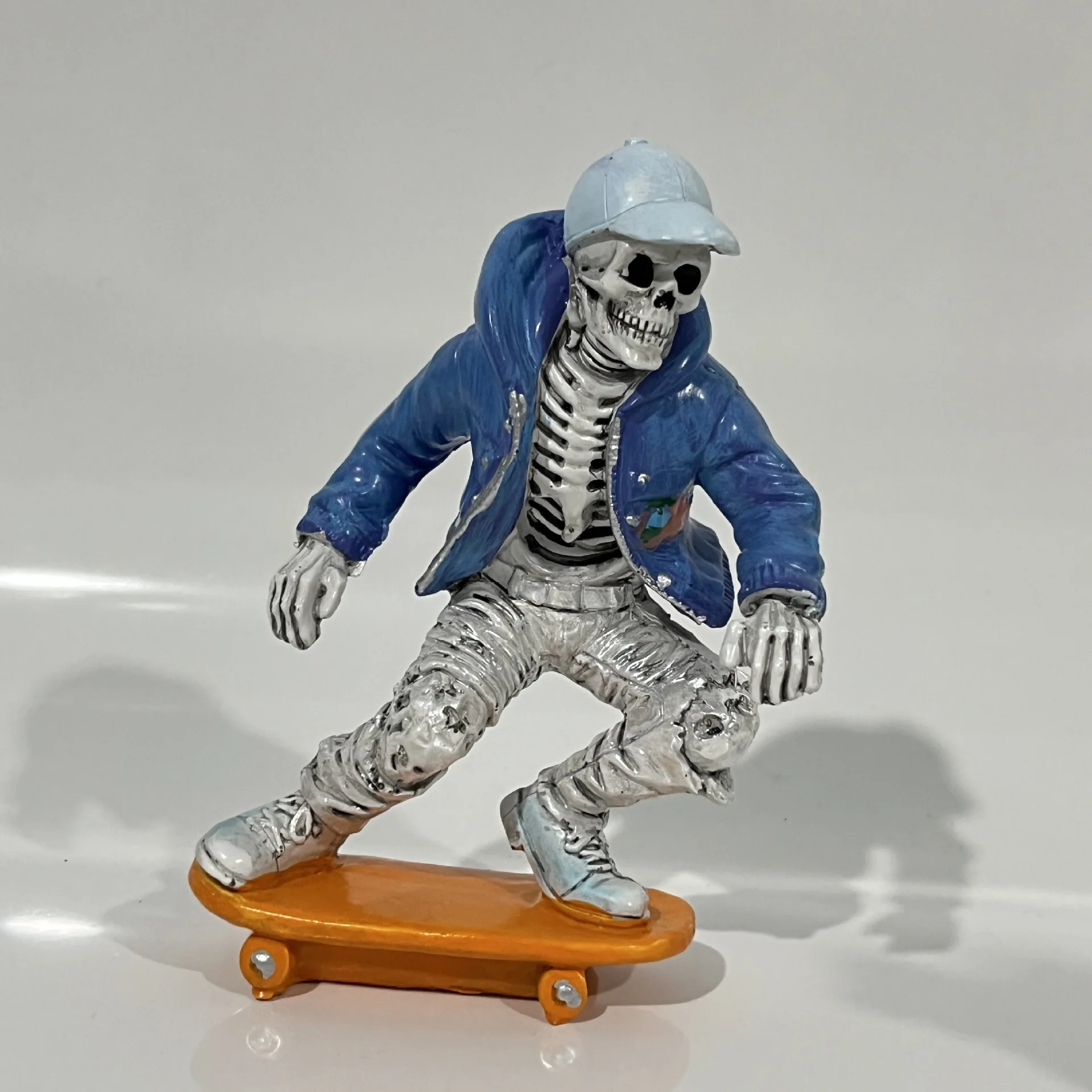 New Halloween Decorations Skeleton Figures Sports Series Resin Statue Living Room Skull Ornament Crafts Horror Ghost House Decor
New Halloween Decorations Skeleton Figures Sports Series Resin Statue Living Room Skull Ornament Crafts Horror Ghost House Decor