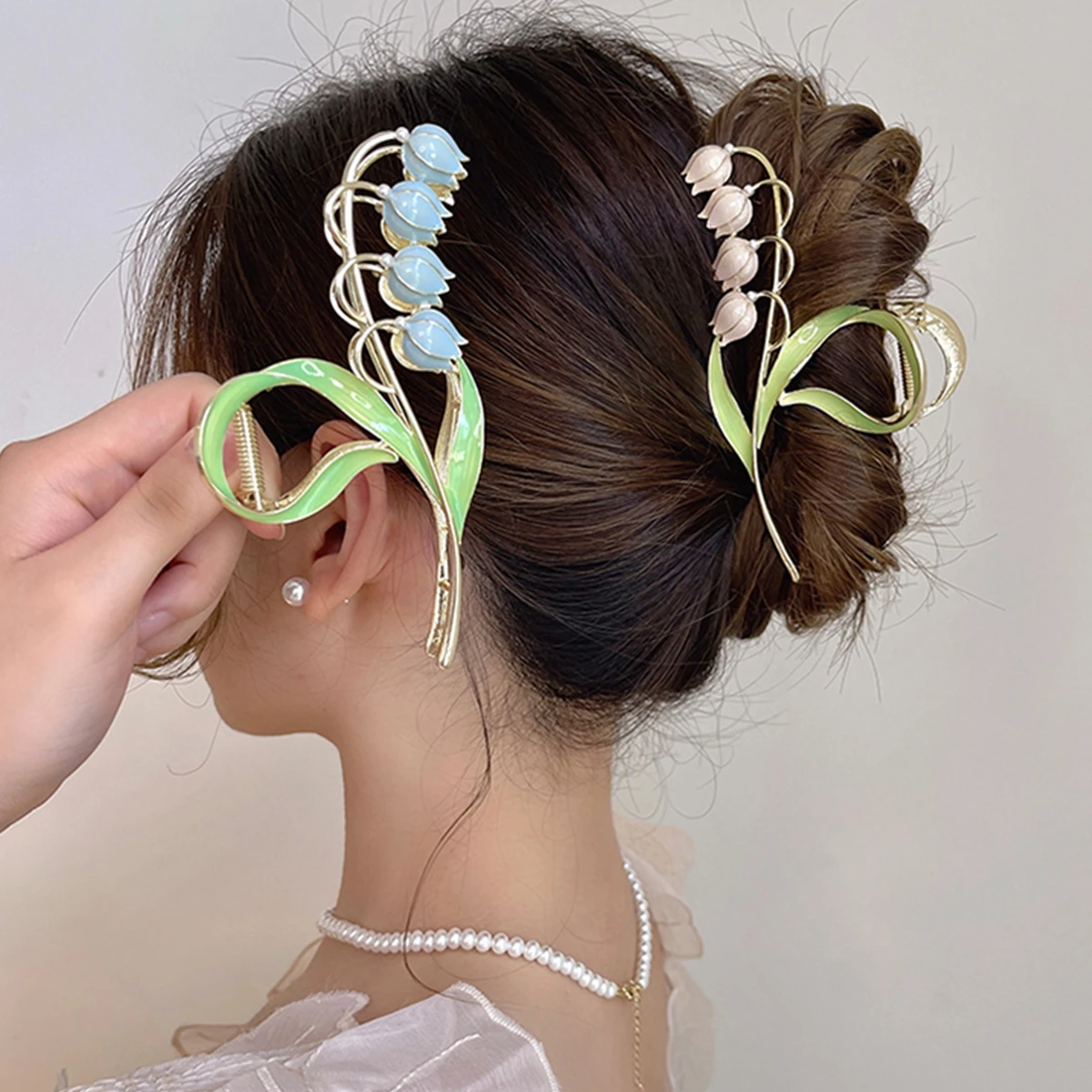 Korean Sweet Flower Hair Clip Lily of The Valley Accessories Fairy French Hairpin Women Summer Hair Accessories Shark Clip
Korean Sweet Flower Hair Clip Lily of The Valley Accessories Fairy French Hairpin Women Summer Hair Accessories Shark Clip