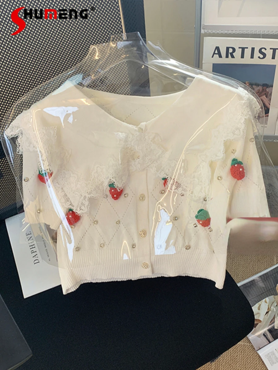 Female Fashion Sweet Lace Doll Collar Sweater Women's 2022 Summer New Western Style Fairy Beaded Strawberry Knitted Cardigan Top 
Female Fashion Sweet Lace Doll Collar Sweater Women's 2022 Summer New Western Style Fairy Beaded Strawberry Knitted Cardigan Top