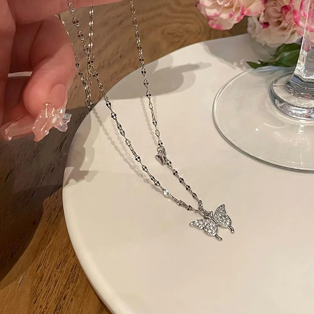 Women and jewelryClassic Fashion Single Layer Butterfly Necklace 2023 New Collar Chain Light Luxury Small Pendant Neckchain Gift
Women and jewelryClassic Fashion Single Layer Butterfly Necklace 2023 New Collar Chain Light Luxury Small Pendant Neckchain Gift