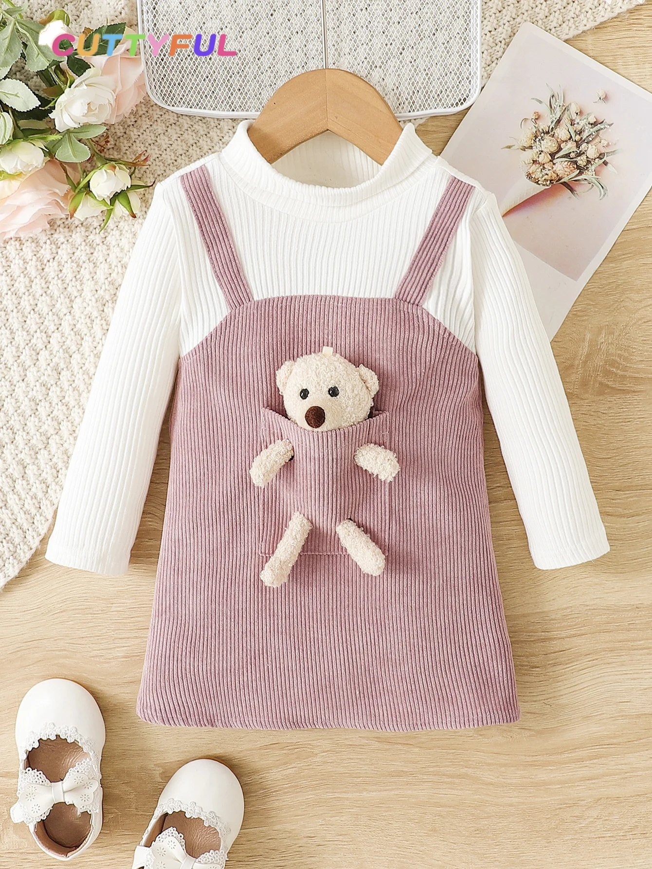 Cuttyful Children's Corduroy Dress With Bear Kids Overalls Spring Autumn Clothes Girls White Pink Patchwork Clothing
Cuttyful Children's Corduroy Dress With Bear Kids Overalls Spring Autumn Clothes Girls White Pink Patchwork Clothing