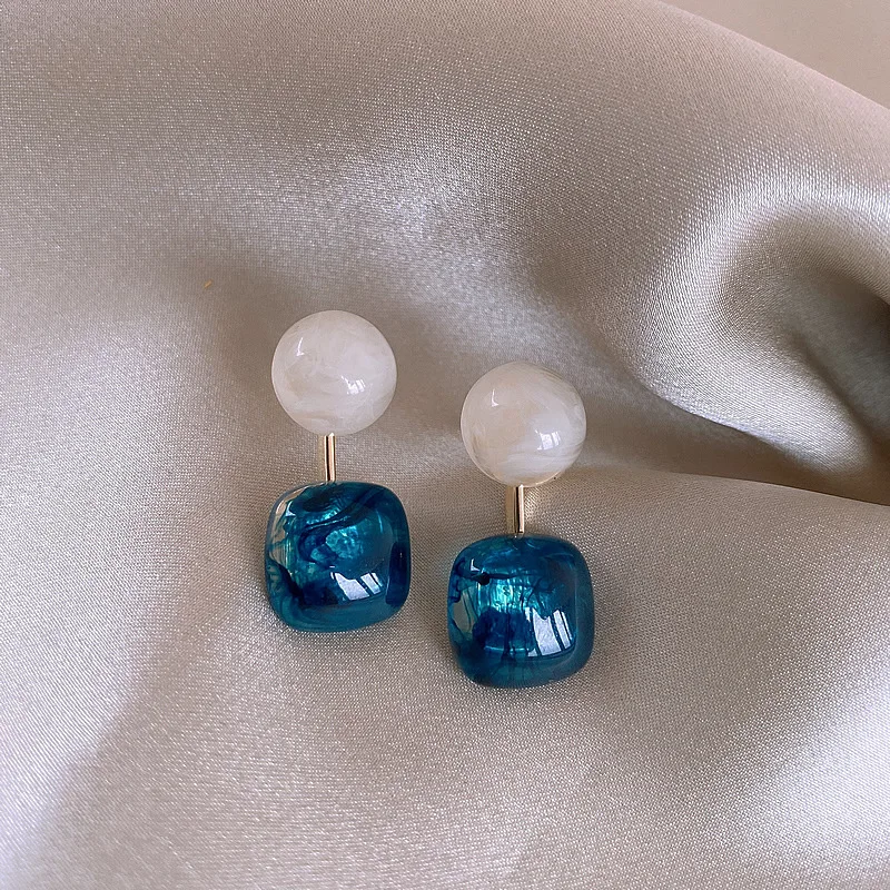 2022 New Arrival Acrylic Trendy Geometric Simple Square Blue Circle Dangle Earrings For Women Fashion Cute Girl Jewelry
2022 New Arrival Acrylic Trendy Geometric Simple Square Blue Circle Dangle Earrings For Women Fashion Cute Girl Jewelry