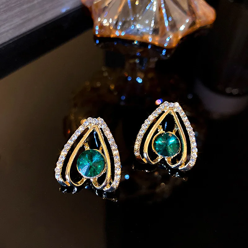 2023 New Korean Green Square Crystal Stud Earrings for Women Trendy Rhinestone Geometric Earring Girl Party Wedding Jewelry Gift
2023 New Korean Green Square Crystal Stud Earrings for Women Trendy Rhinestone Geometric Earring Girl Party Wedding Jewelry Gift