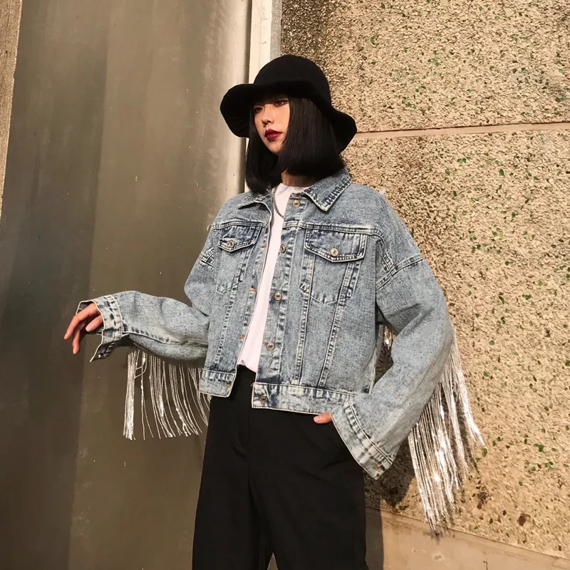 Women Light Blue Denim Jacket Female Sequins Tassel Coat 2021 New Single-Breasted Jeans Coat Spring Autumn Fashion New Clothing
Women Light Blue Denim Jacket Female Sequins Tassel Coat 2021 New Single-Breasted Jeans Coat Spring Autumn Fashion New Clothing
