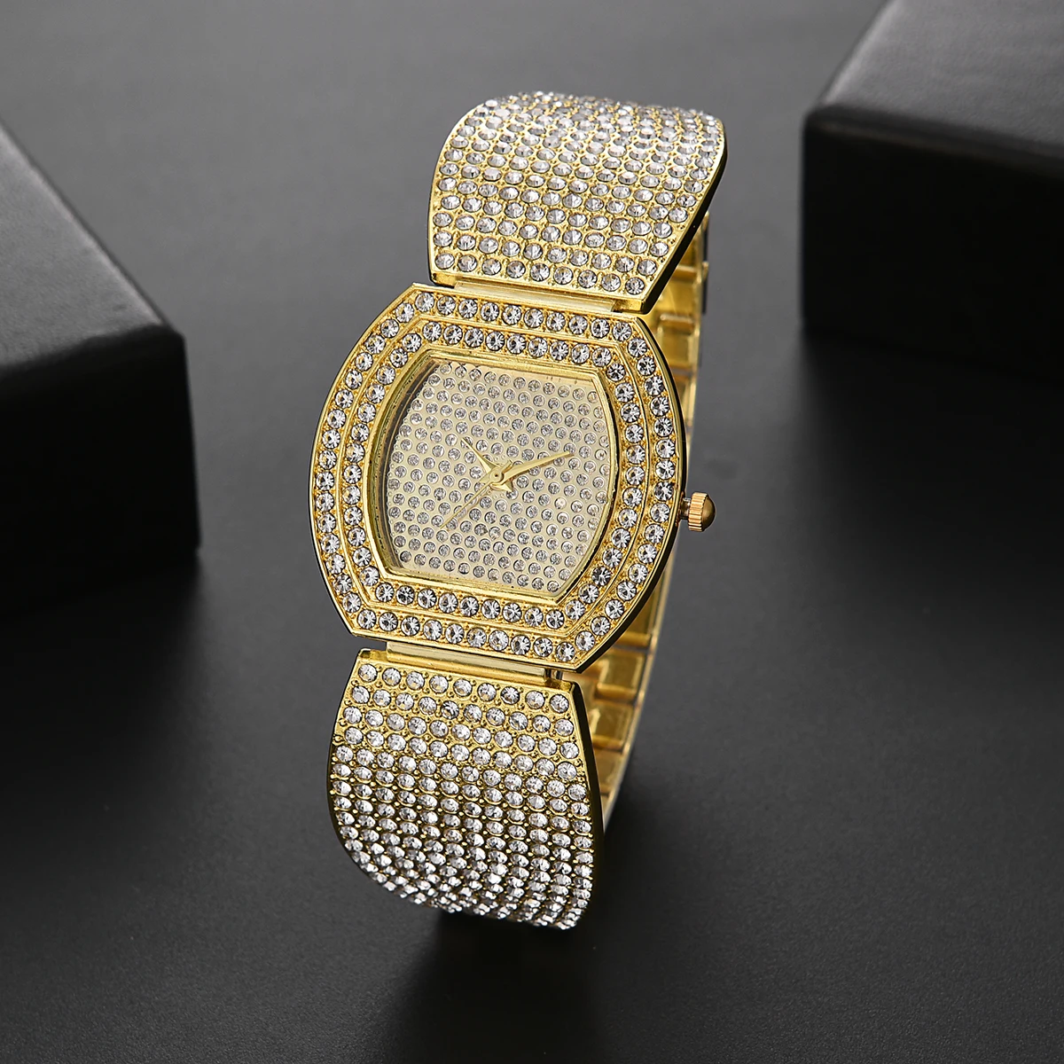 SMVP Gold Luxury 2PCS/Set Female 2022 Rhinestone Watches Women Crystal Quartz Bracelet Watches Dress New Wristwatch Clock Reloj
SMVP Gold Luxury 2PCS/Set Female 2022 Rhinestone Watches Women Crystal Quartz Bracelet Watches Dress New Wristwatch Clock Reloj