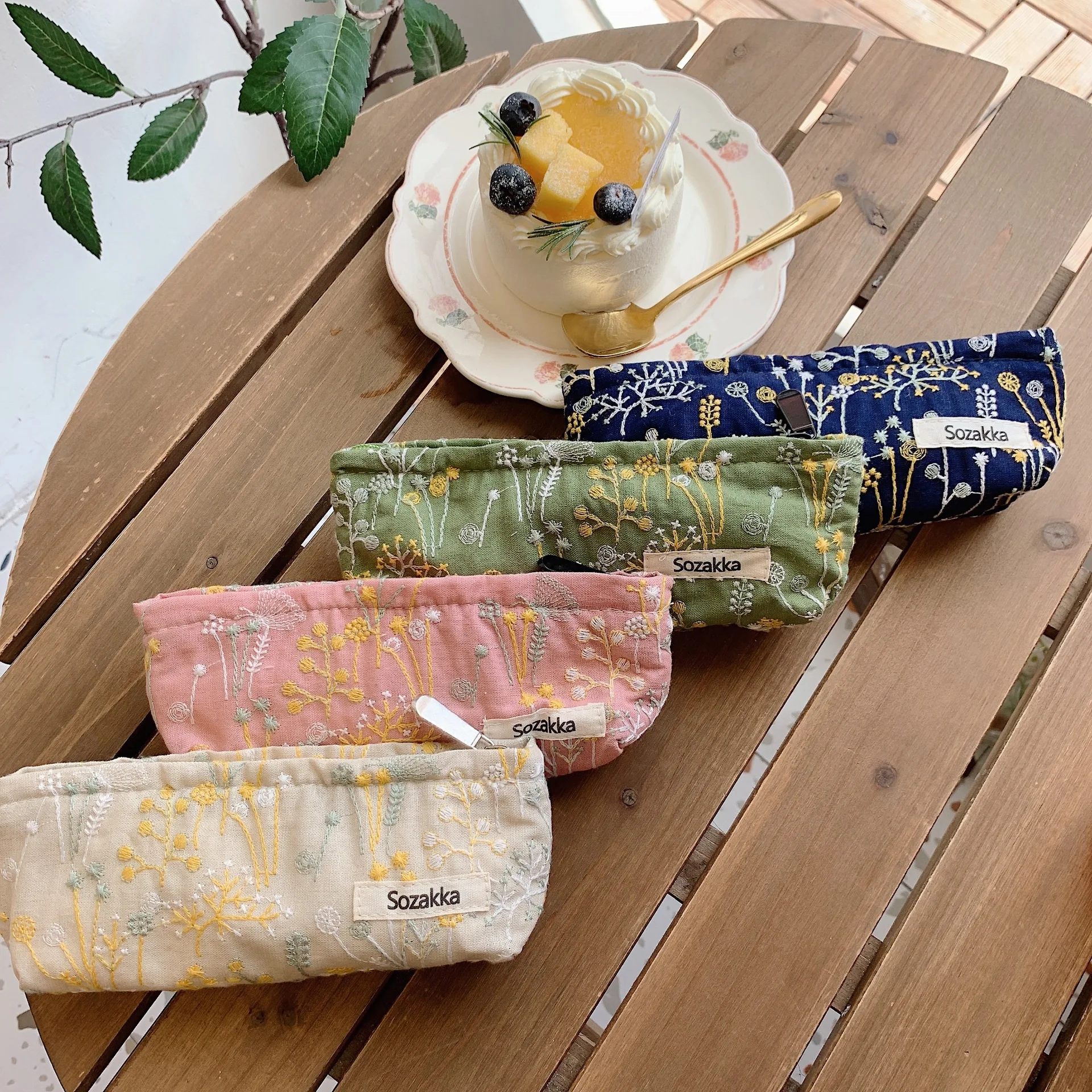 Pencil Case For Girls Students Gypsophila paniculata Embroidery Japanese Style Stationery Cosmetic Bags Makeup Case Organizer
Pencil Case For Girls Students Gypsophila paniculata Embroidery Japanese Style Stationery Cosmetic Bags Makeup Case Organizer