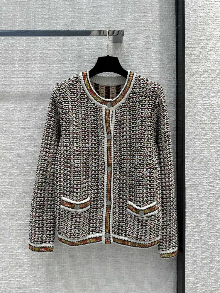 2023 Wool Yarn Sweater Cardigan Women Cardigan Spring Fashion Round Neck Button of metal Sweater Knited Coat Femme
2023 Wool Yarn Sweater Cardigan Women Cardigan Spring Fashion Round Neck Button of metal Sweater Knited Coat Femme