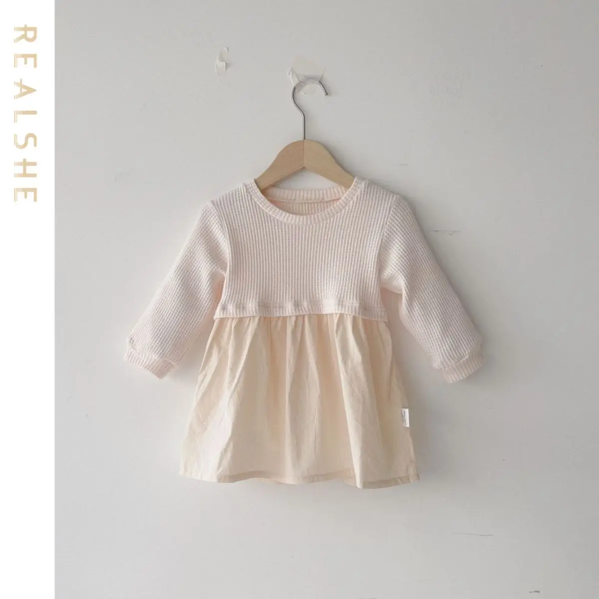 Autumn Spring Girls Waffle Dresses 2023 New Baby Girls Solid Color Patchwork Draped A-Line Dress Fashion Princess Kids Dresses
Autumn Spring Girls Waffle Dresses 2023 New Baby Girls Solid Color Patchwork Draped A-Line Dress Fashion Princess Kids Dresses