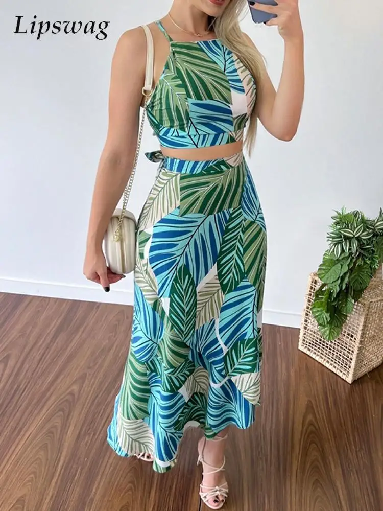 Sexy Halter Two Piece Set Long Skirt For Women Club Party Backless Crop Top and Irregular Midi Skirt Suit Summer Vacation Outfit 
Sexy Halter Two Piece Set Long Skirt For Women Club Party Backless Crop Top and Irregular Midi Skirt Suit Summer Vacation Outfit