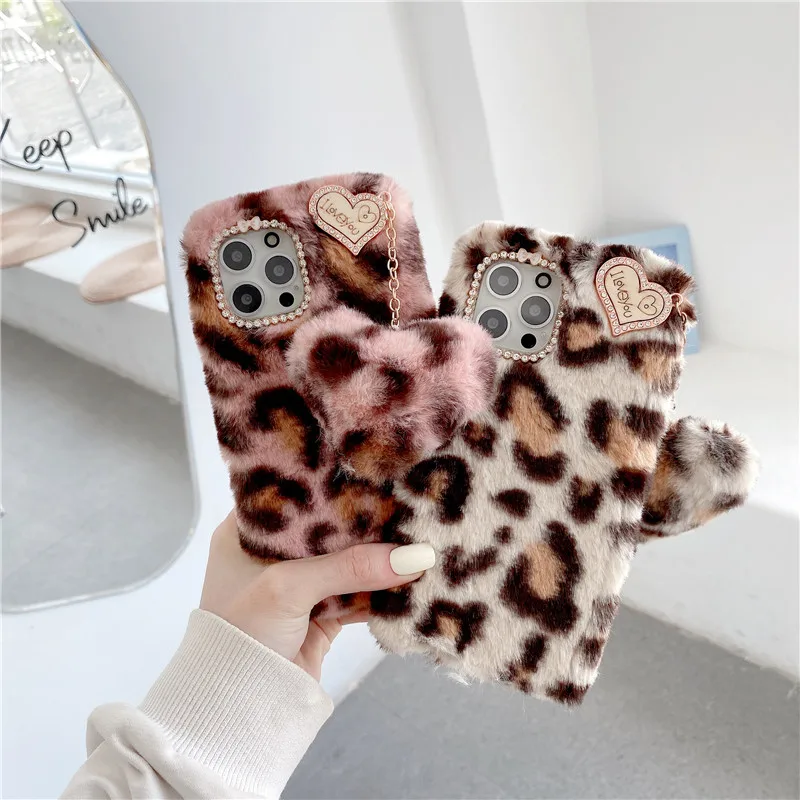 Plush Fur Leopard Love Pendant Phone Case For Xiaomi Redmi Note 11 Pro 11S 11 pro 10C 9T Mi X4 M4 12 11 Lite 11T Warm Fur Cover
Plush Fur Leopard Love Pendant Phone Case For Xiaomi Redmi Note 11 Pro 11S 11 pro 10C 9T Mi X4 M4 12 11 Lite 11T Warm Fur Cover