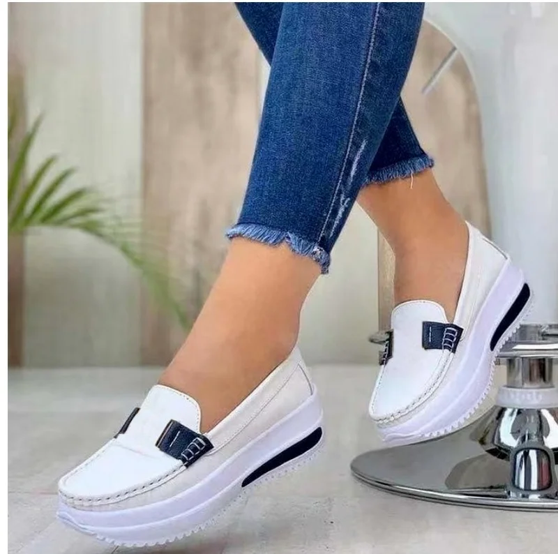 2022 Spring Fashion Sneakers Casual Metal Buckle Round Toe Platform Women's Shoes Comfortable Breathable Mujer Vulcanized Shoes
2022 Spring Fashion Sneakers Casual Metal Buckle Round Toe Platform Women's Shoes Comfortable Breathable Mujer Vulcanized Shoes
