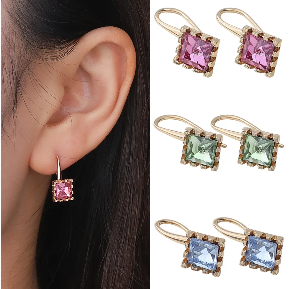 Multicolor Irregular Polyhedron Pendant Small Earrings For Women Gift New Fashion Shiny Geometric Pendant Earring Party Jewelry
Multicolor Irregular Polyhedron Pendant Small Earrings For Women Gift New Fashion Shiny Geometric Pendant Earring Party Jewelry