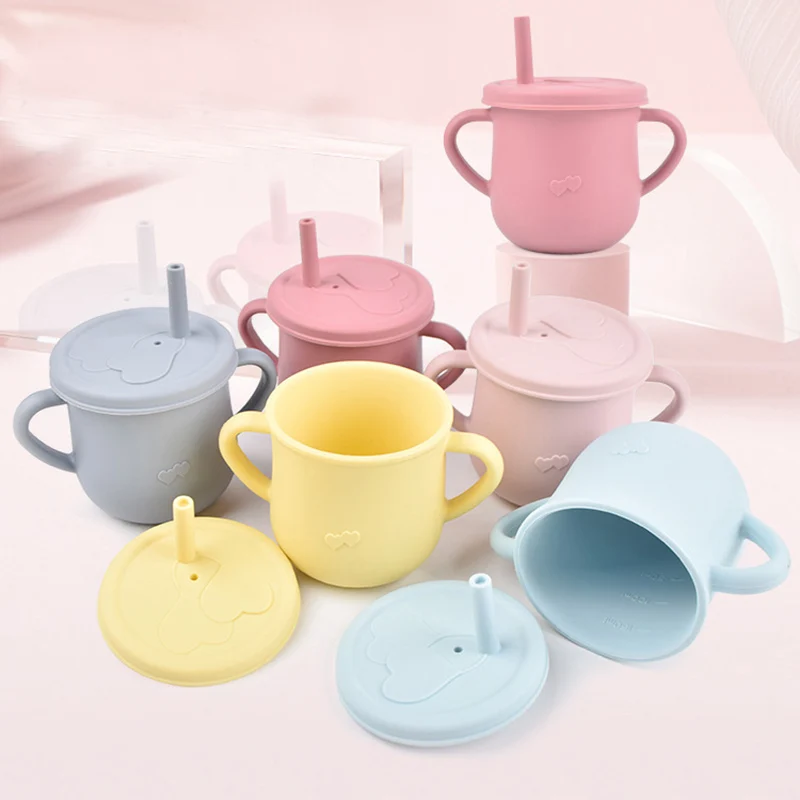 1PCS Baby Feeding Drinkware Straw Cup Baby Learning Feeding Sippy Cup Anti-Hot Leakproof Silicone Tableware Toddler Water Bottle 
1PCS Baby Feeding Drinkware Straw Cup Baby Learning Feeding Sippy Cup Anti-Hot Leakproof Silicone Tableware Toddler Water Bottle