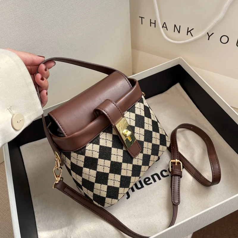 Small Shoulder Crossbody Bags for Women 2022 Vintage Mini Pu Leather Tote Bag Luxury Designer Female Handbags Sac A Main Purse
Small Shoulder Crossbody Bags for Women 2022 Vintage Mini Pu Leather Tote Bag Luxury Designer Female Handbags Sac A Main Purse