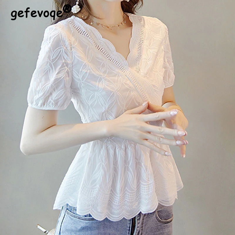 2022 Summer Women Fashion Korean V Neck Short Sleeve Ruffle Elegant Chic Shirt Casual White Lace Embroidery Slim Fit Blouse Tops
2022 Summer Women Fashion Korean V Neck Short Sleeve Ruffle Elegant Chic Shirt Casual White Lace Embroidery Slim Fit Blouse Tops