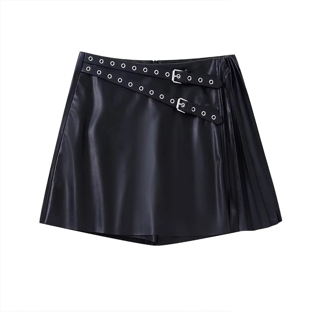 BER&OYS&ZA The new fall/winter 2022 women's wear retro black character matching faux leather small pleated culottes
BER&OYS&ZA The new fall/winter 2022 women's wear retro black character matching faux leather small pleated culottes