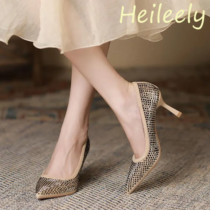 5cm Fashion New Low Heels Sequins Pointed Toe Pumps Ladies Dress Shoes for Women 38 39 
5cm Fashion New Low Heels Sequins Pointed Toe Pumps Ladies Dress Shoes for Women 38 39