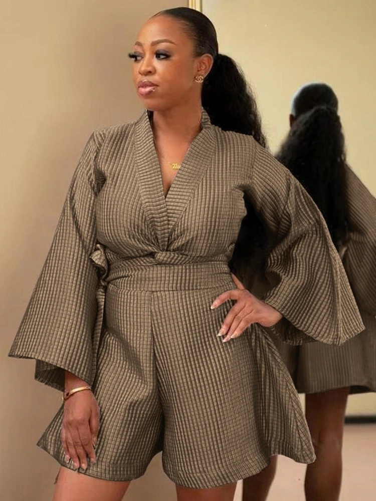African Sexy Fashion Jumpsuit Dashiki Rompers Long Sleeve Slim Body Print Women's Summer New Beachwear Female 2022 New Africa
African Sexy Fashion Jumpsuit Dashiki Rompers Long Sleeve Slim Body Print Women's Summer New Beachwear Female 2022 New Africa