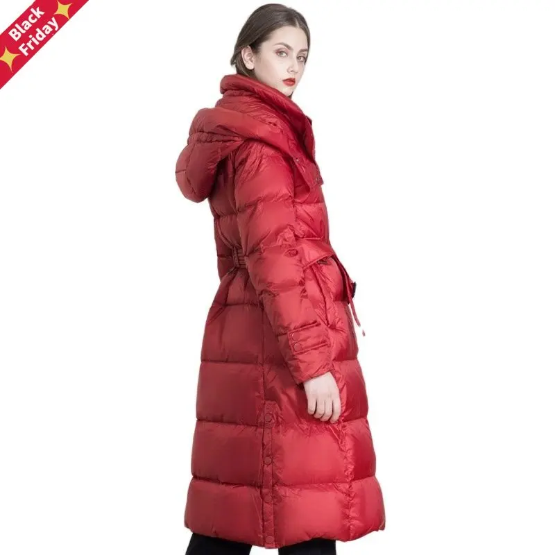 Женский зимний пуховик с капюшоном и поясом 
Женский зимний пуховик с капюшоном и поясом