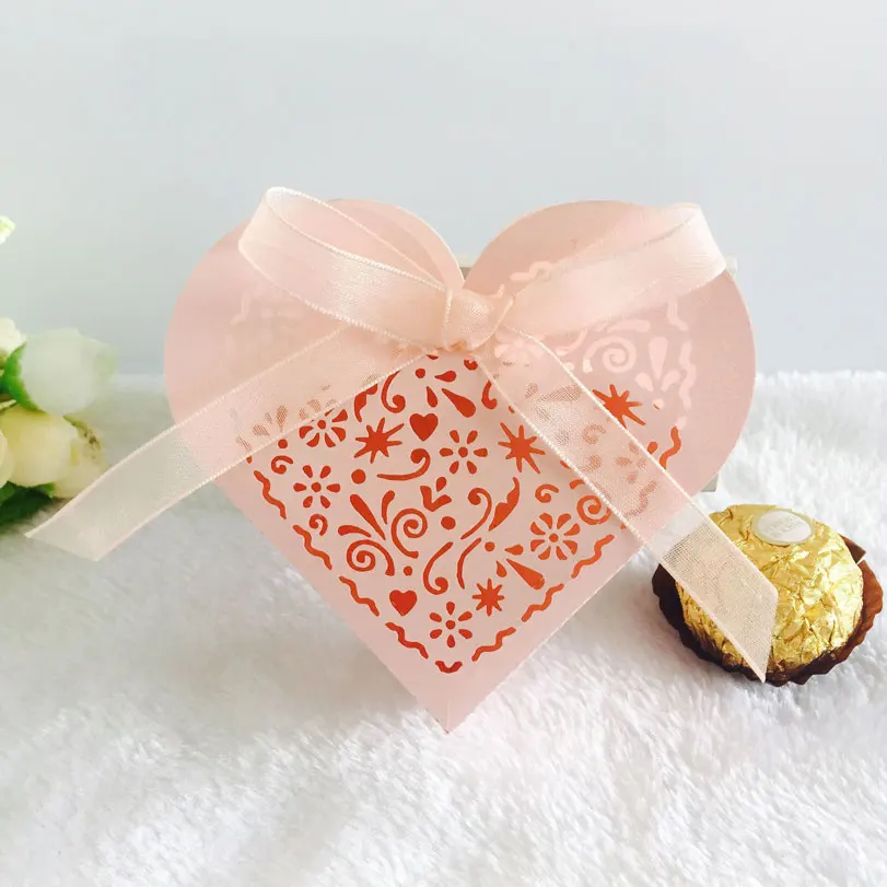 Heart Design Luxury Lase Cut Gift Boxes Candy Favours Chocolate With Ribbon Gift Box Packing Wedding Supplies 
Heart Design Luxury Lase Cut Gift Boxes Candy Favours Chocolate With Ribbon Gift Box Packing Wedding Supplies