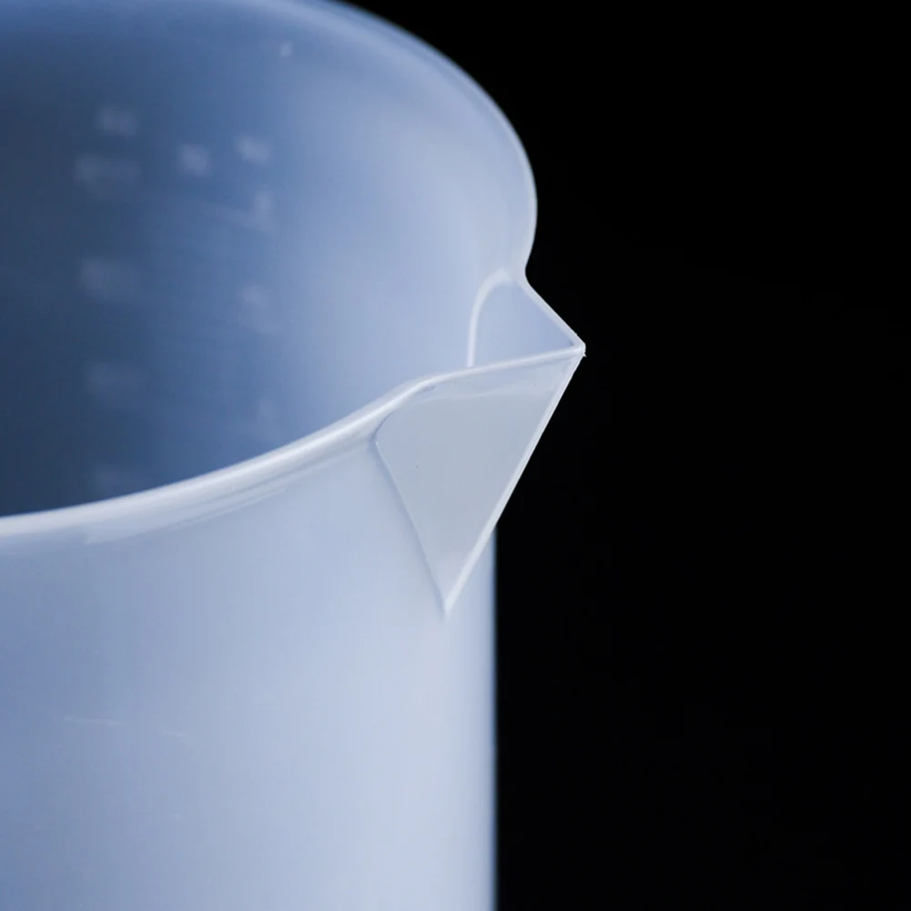 Plastic Measuring Cup Lightweight Durable Baking Beaker 500ml 1000ml 2000ml 5000ml Portable Measuring Cup Scales Tools
Plastic Measuring Cup Lightweight Durable Baking Beaker 500ml 1000ml 2000ml 5000ml Portable Measuring Cup Scales Tools