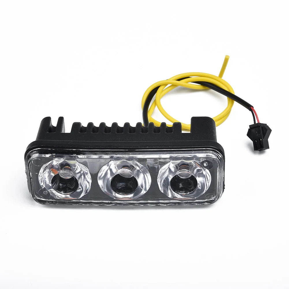 2pcs/pair 12V Univeral Car Motors SUV Van Daytime Running Lights 3-LED Super Xenon White DRL Amber Turn Signal Front Fog Lights
2pcs/pair 12V Univeral Car Motors SUV Van Daytime Running Lights 3-LED Super Xenon White DRL Amber Turn Signal Front Fog Lights