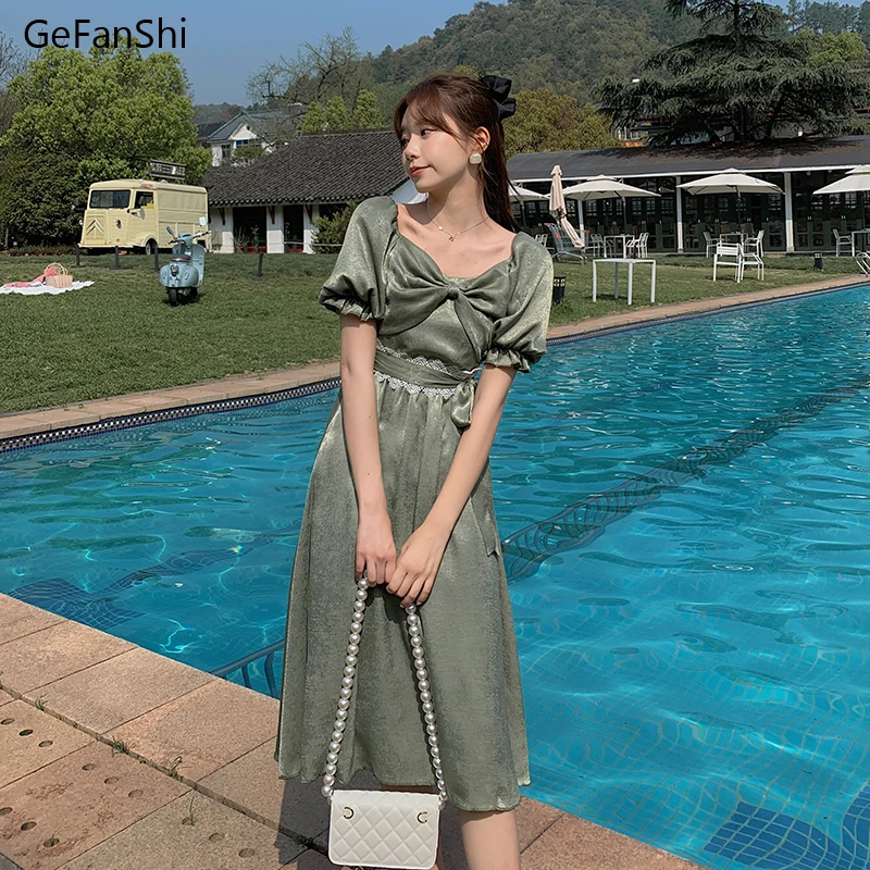 Fashion 2022 New Women Dresses Vintage Sexy Solid Summer Bow Square Collar A-line Elegant Office Dress Sweet Chic Clothing
Fashion 2022 New Women Dresses Vintage Sexy Solid Summer Bow Square Collar A-line Elegant Office Dress Sweet Chic Clothing