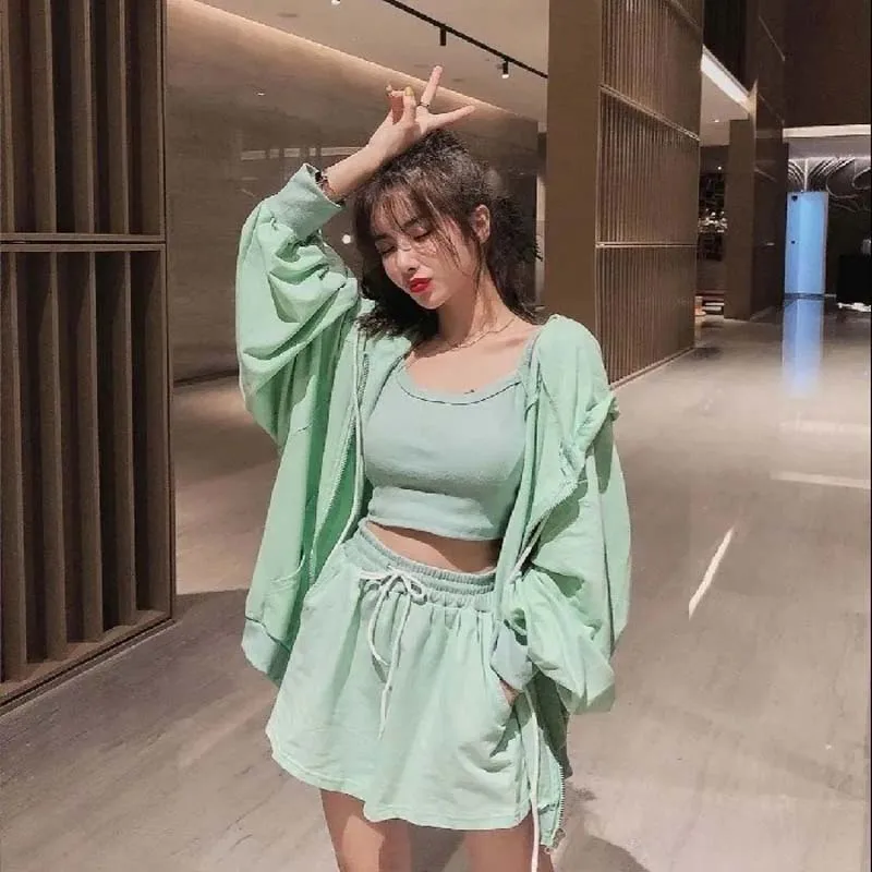 Women 3 Pieces Summer Sleepwear Ensembles De Pyjama Nightgown Suits with Shorts Home Wear 2022 ชุดนอน
Women 3 Pieces Summer Sleepwear Ensembles De Pyjama Nightgown Suits with Shorts Home Wear 2022 ชุดนอน