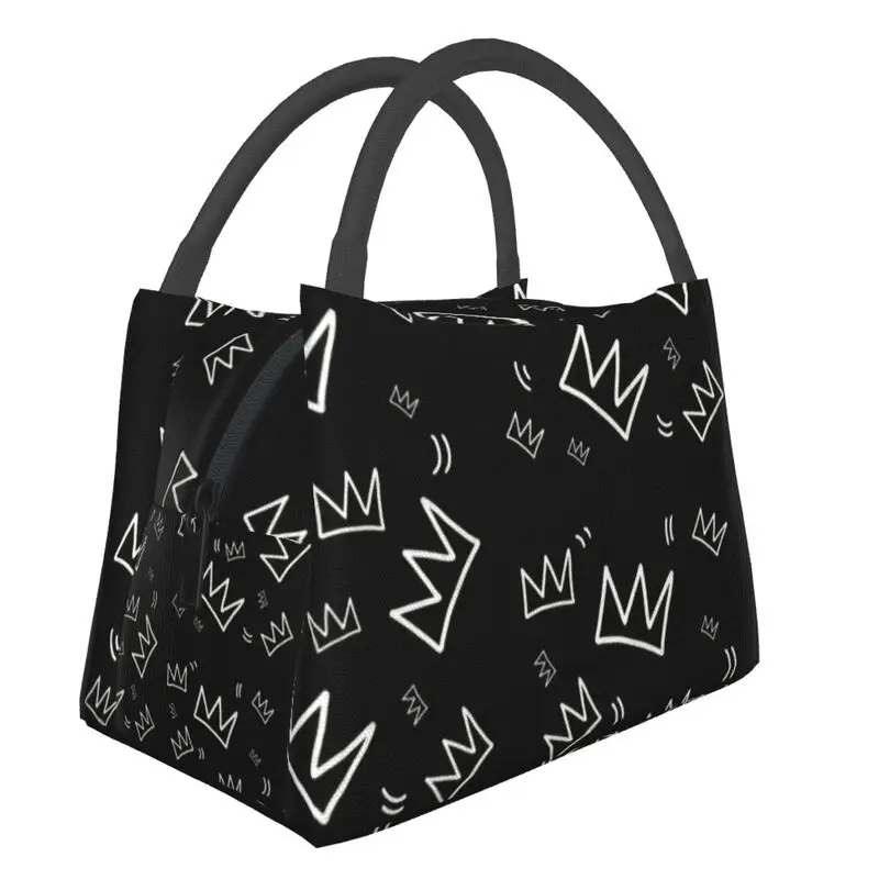 Street Pop Art Crowns Insulated Lunch Tote Bag Women Expressionism Jean-Michel Basquiats Portable Cooler Thermal Food Lunch Box
Street Pop Art Crowns Insulated Lunch Tote Bag Women Expressionism Jean-Michel Basquiats Portable Cooler Thermal Food Lunch Box