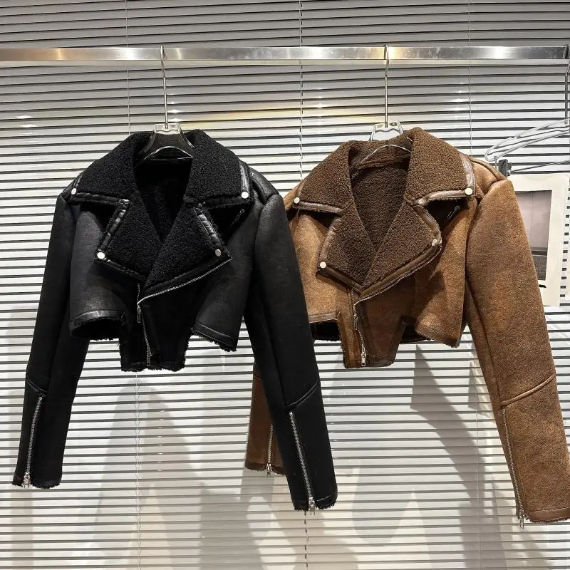 2022 Winter New High Street Motorcycle Coat Zipper Fur Integrated Leather Jacket Coats Girls Students Thick Short PU Jackets
2022 Winter New High Street Motorcycle Coat Zipper Fur Integrated Leather Jacket Coats Girls Students Thick Short PU Jackets