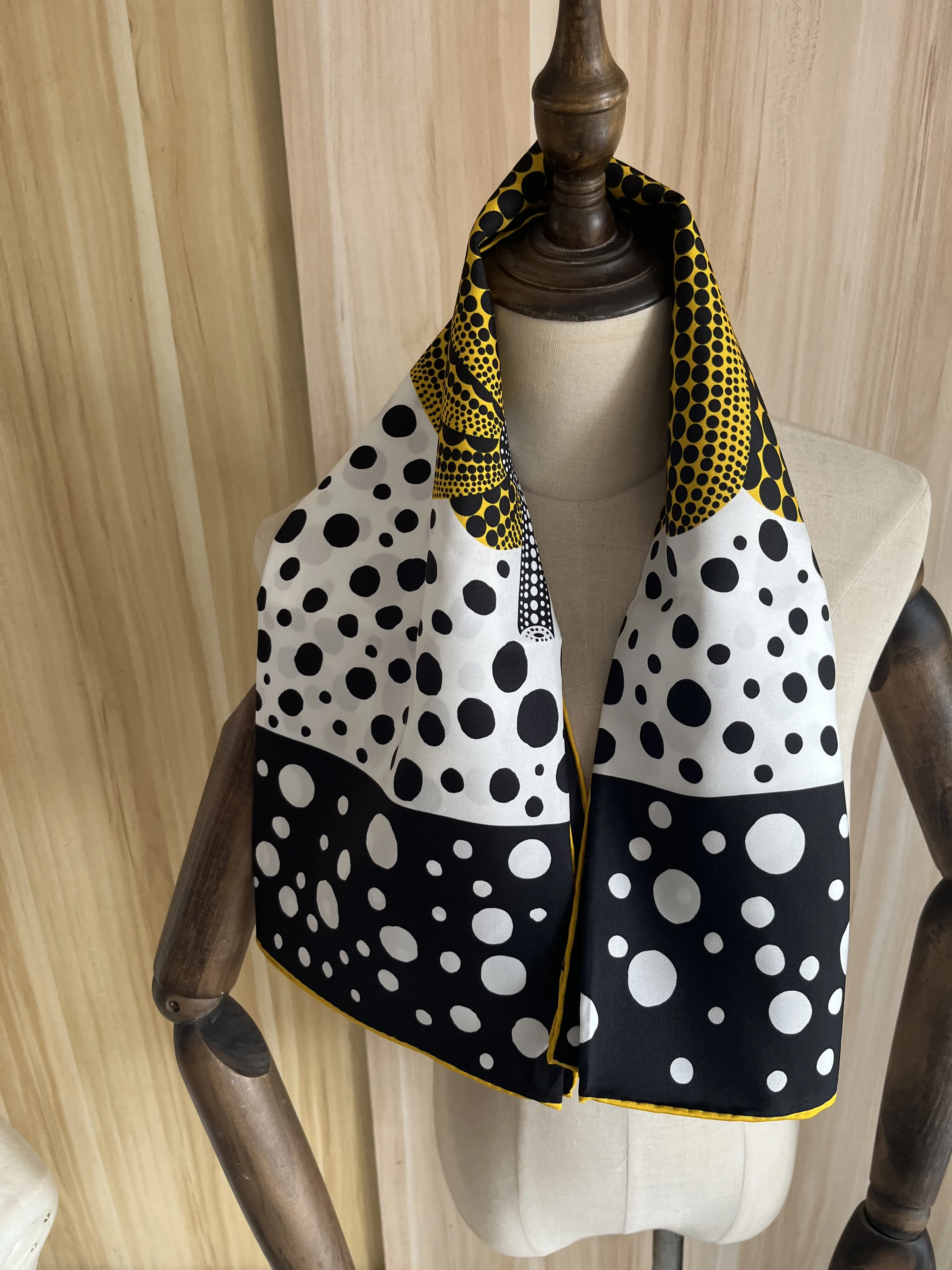 2023 new arrival fashion brand yellow 100% silk scarf 90*90 cm square shawl twill wrap for women lady hijab free shipping
2023 new arrival fashion brand yellow 100% silk scarf 90*90 cm square shawl twill wrap for women lady hijab free shipping