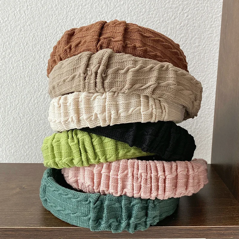 2022 New Fashion Pattern Hair Hoop Hair Bands for Women Girls Solid Color Wide Hairband Non-Slip Headwear Hair Accessories
2022 New Fashion Pattern Hair Hoop Hair Bands for Women Girls Solid Color Wide Hairband Non-Slip Headwear Hair Accessories