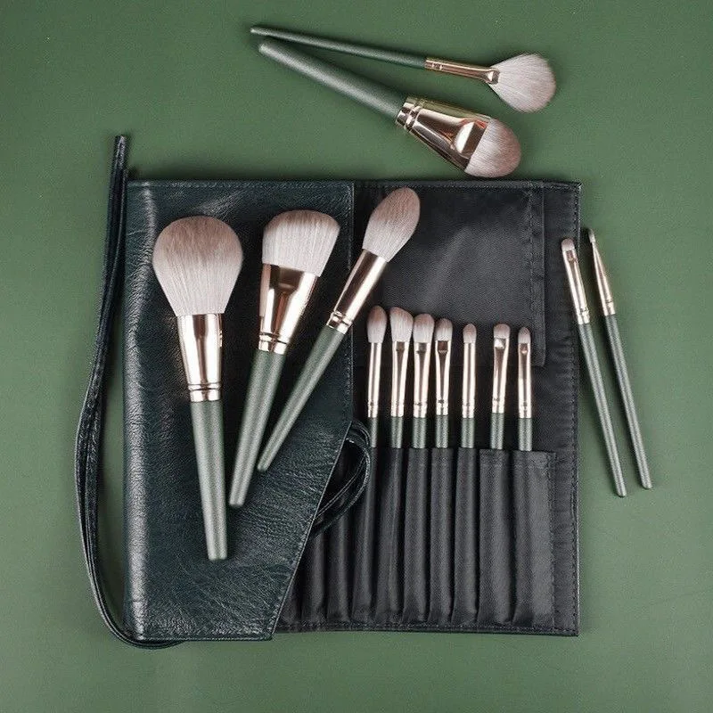 14 PCs Makeup Brushes Set Super Soft Eye Shadow Powder Brush Complete Set for Beginners Beauty Tools
14 PCs Makeup Brushes Set Super Soft Eye Shadow Powder Brush Complete Set for Beginners Beauty Tools