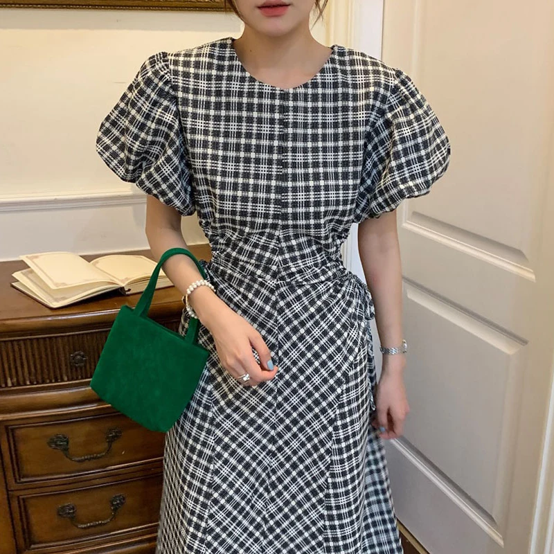 Elegant Women Plaid Dress Retro O-Neck Hollow Out Bandage Dresses 2022 Korean Style Puff Short Sleeve Vestidos
Elegant Women Plaid Dress Retro O-Neck Hollow Out Bandage Dresses 2022 Korean Style Puff Short Sleeve Vestidos