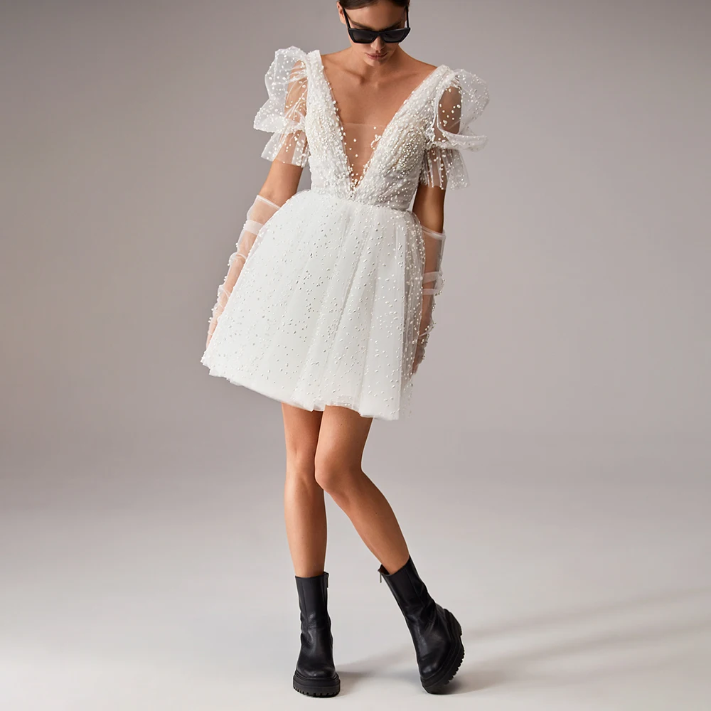 Ivory Short Women Prom Dresses Short Sleeves Homecoming Gowns Deep V-Neck A Line Above Knee Mini Formal Evening Party Dress
Ivory Short Women Prom Dresses Short Sleeves Homecoming Gowns Deep V-Neck A Line Above Knee Mini Formal Evening Party Dress