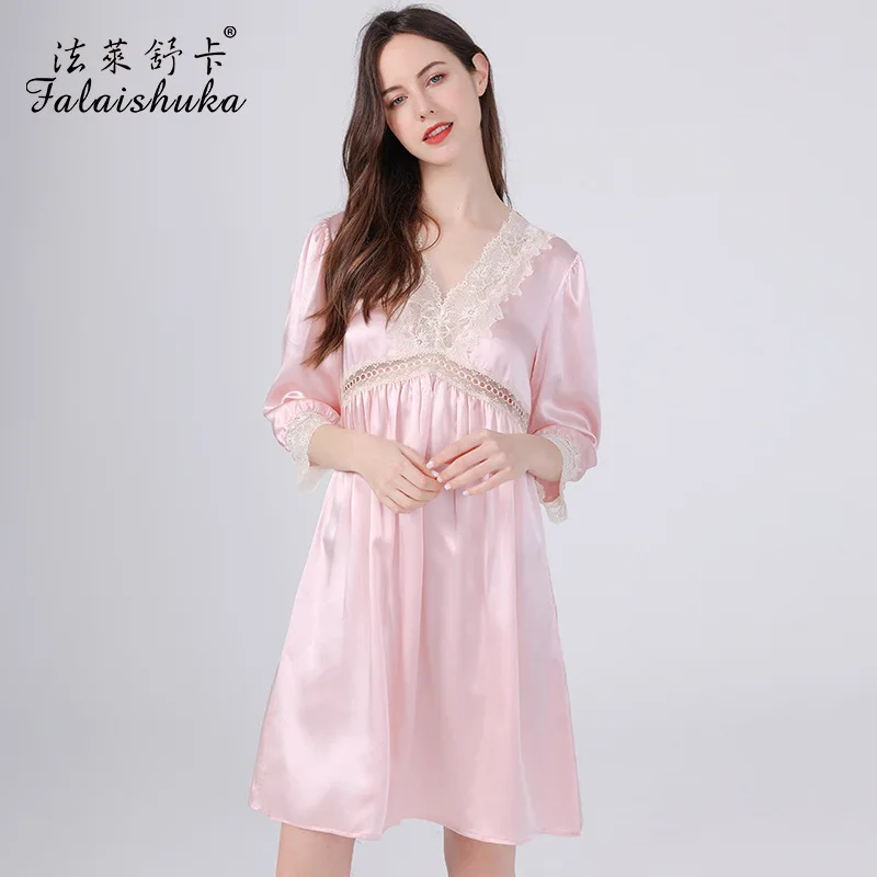19 momme 100% Genuine Silk sleepdress Women Sleepwear V-neck Sweet lace princess Long sleeve Nightgowns S5725
19 momme 100% Genuine Silk sleepdress Women Sleepwear V-neck Sweet lace princess Long sleeve Nightgowns S5725