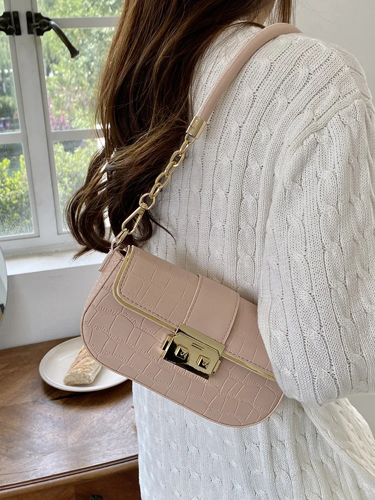 Korean Style Women's Crossbody Bag 2023 Summer New Chain Buckle Crack Shoulder Bags Simple Ladies Messenger Pack
Korean Style Women's Crossbody Bag 2023 Summer New Chain Buckle Crack Shoulder Bags Simple Ladies Messenger Pack