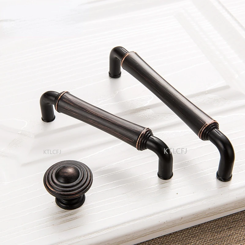 Vintage Zinc Alloy Suitcase Handle Drawers Suitcase Handle Cylindrical Copper Drawer Knob
Vintage Zinc Alloy Suitcase Handle Drawers Suitcase Handle Cylindrical Copper Drawer Knob
