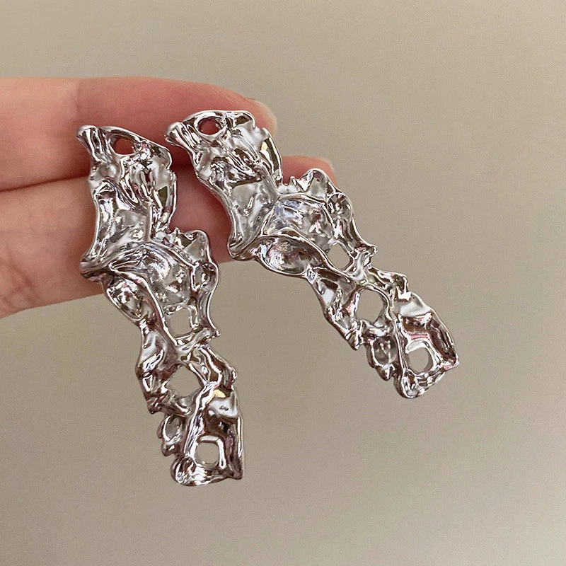 Irregular Metal Earrings European And American Style Hip-Hop Punk Fashion Personality Long Earrings Ms Girl Travel Accessories
Irregular Metal Earrings European And American Style Hip-Hop Punk Fashion Personality Long Earrings Ms Girl Travel Accessories