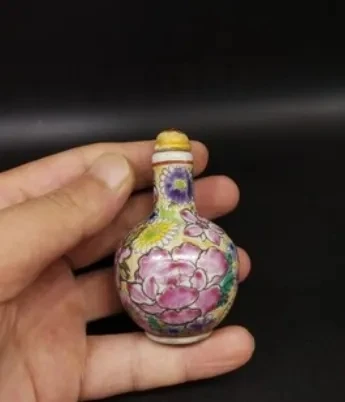 

Chinese Porcelain The Five Colours Flowers Plants Bottle Gourd Snuff Bottle