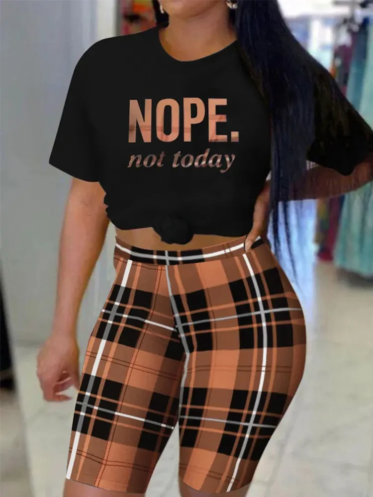 Shein Romwe 2022 Summer Letter Print Casual Top & Plaid Shorts Set Of Two Fashion Casual Pieces For Women Free Shipping
Shein Romwe 2022 Summer Letter Print Casual Top & Plaid Shorts Set Of Two Fashion Casual Pieces For Women Free Shipping