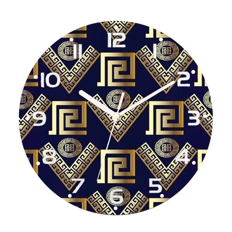 Золотые греческие часы Meander
Золотые греческие часы Meander