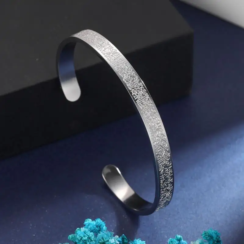 Men's and Women's Simple Vintage Style Bracelet Personalized Stainless Steel Bracelet Commemorative Gift Jewelry
Men's and Women's Simple Vintage Style Bracelet Personalized Stainless Steel Bracelet Commemorative Gift Jewelry