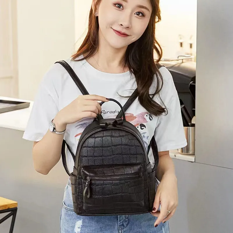 Женский рюкзак из крокодиловой кожи с модным принтом
Женский рюкзак из крокодиловой кожи с модным принтом